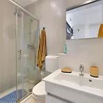 The - Pet Friendly Διαμέρισμα *